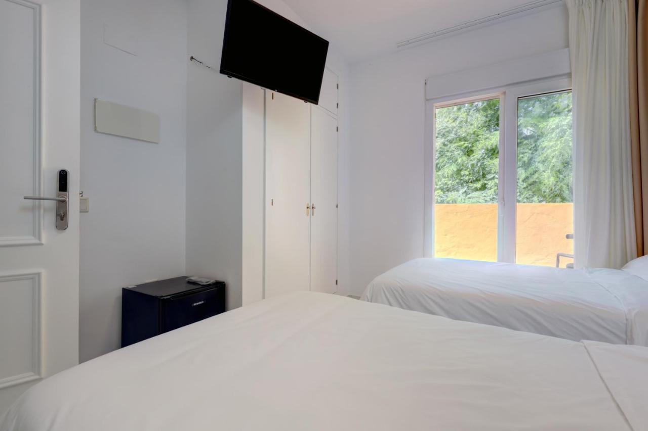 Hostal 37 Estepona Luaran gambar
