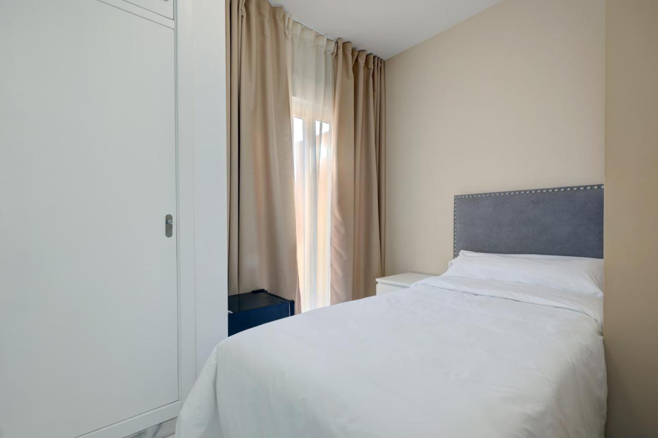 Hostal 37 Estepona Luaran gambar
