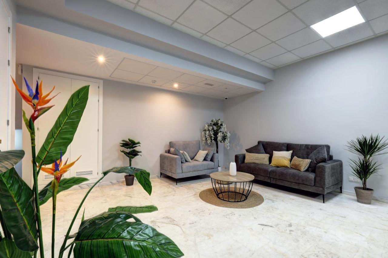 Hostal 37 Estepona Luaran gambar