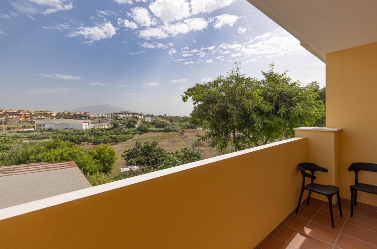 Hostal 37 Estepona Luaran gambar