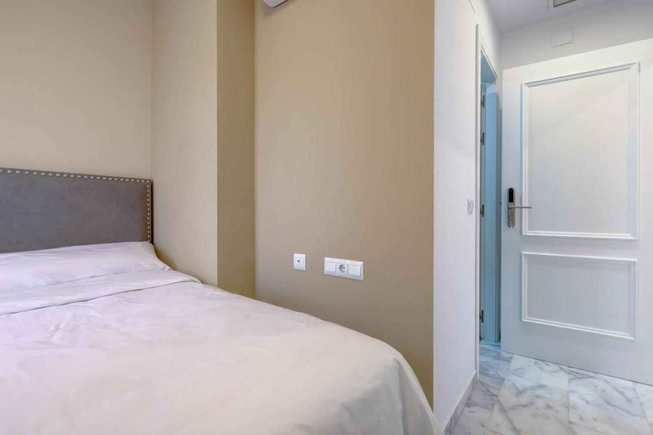 Hostal 37 Estepona Luaran gambar