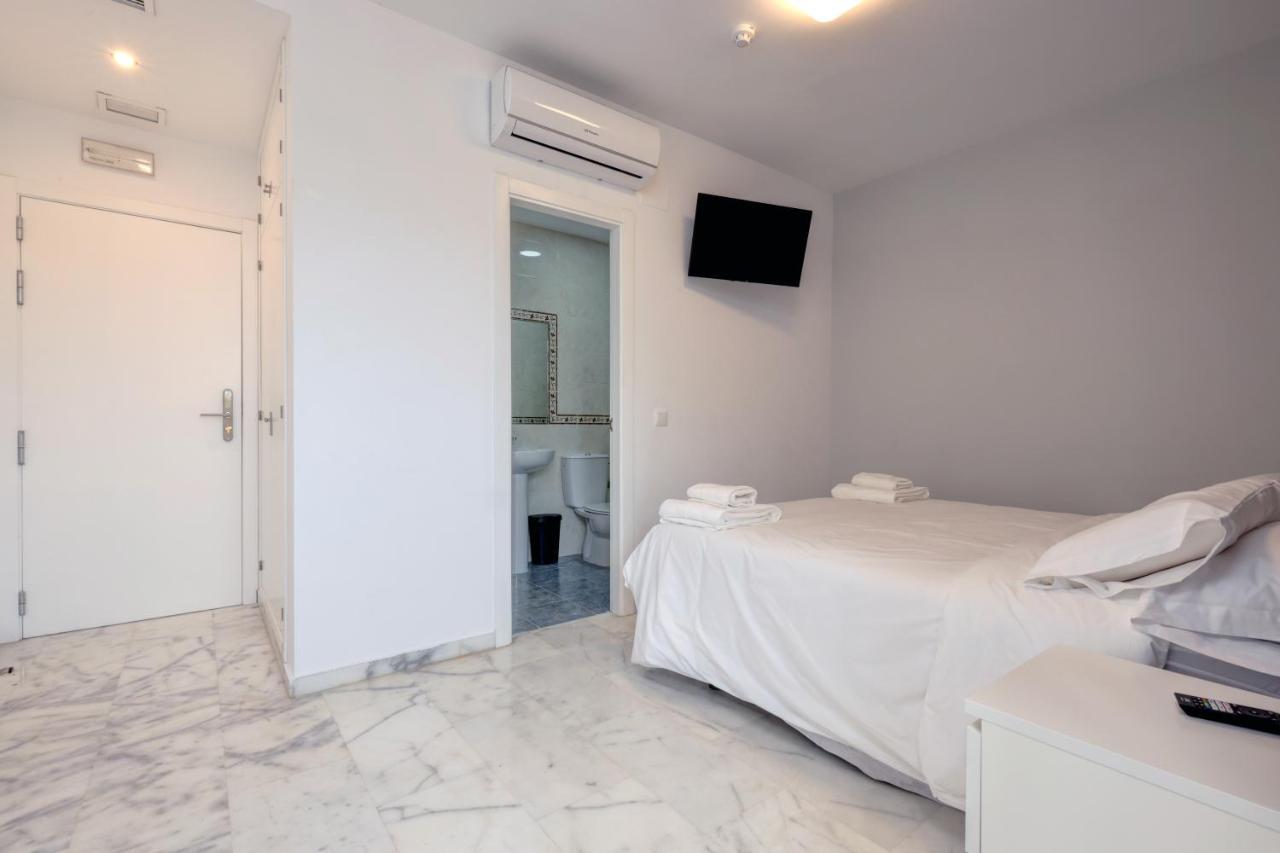 Hostal 37 Estepona Luaran gambar